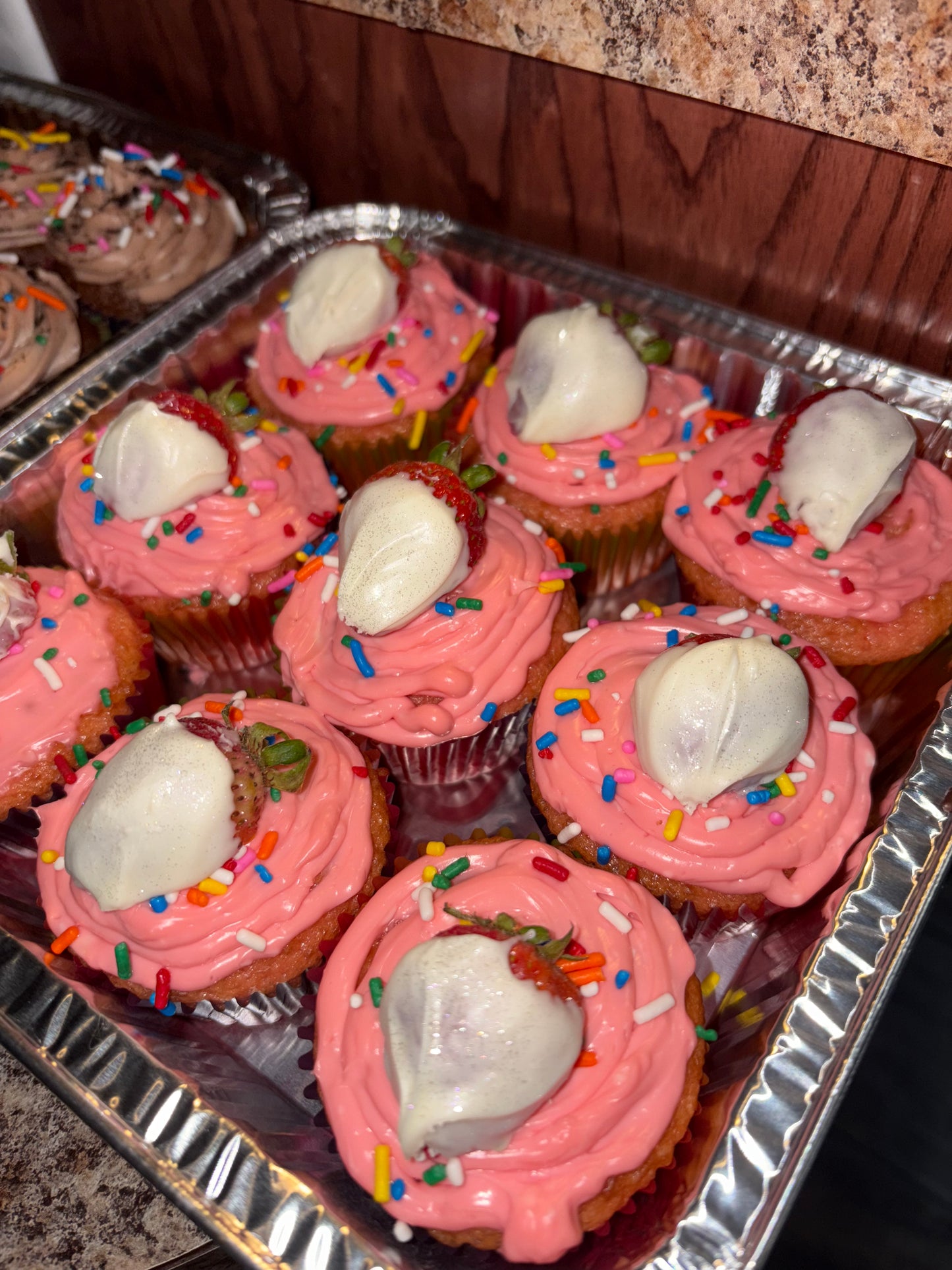 Basic flavor cupcakes with buttercream(dozen )